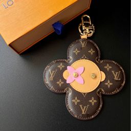 thumbnail for Donkey Brand 26Th Anniversary New Cute Sunflower Keychain Durable Leather Bag Pendant Accessories Leather Doll Decoration