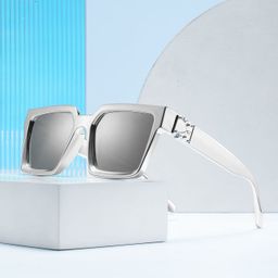 thumbnail for Óculos de sol de armação grande 2025 para garotas e garotos estilosos, óculos de sol de verão com proteção UV, proteção UV400, proteção contra luz forte europeia e americana.