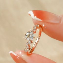 thumbnail for Little Red Book 2023 New Ins Style Fashion Star Dream Imitation Moissanite Diamond Ring for Women 18K Wedding Ring