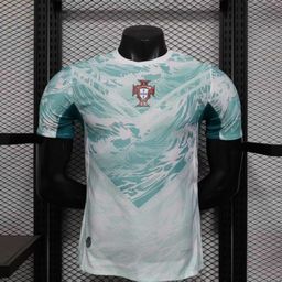 thumbnail for Camisas de futebol das seleções nacionais da Copa do Mundo de 2026 nos Estados Unidos, Canadá e México, incluindo as camisas edição jogador de Inglaterra, França, Alemanha, Itália, Argentina, Brasil e Cristiano Ronaldo.