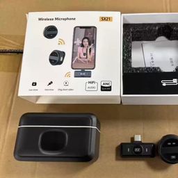 thumbnail for Cross-border bestseller: Q8 magnetic wireless lapel microphone, reverb microphone, noise-cancelling microphone, live streaming microphone, digital display charging case