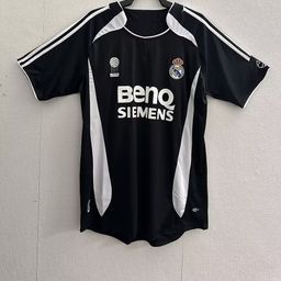 thumbnail for Camisa retrô do Real Madrid 1718, transfronteiriça, Ronaldo nº 7, Beckham, Kaká, uniforme de futebol dos Red Devils de manga comprida.