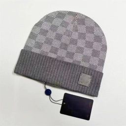 thumbnail for Autumn and Winter new style old flower Plaid leather label knitted hat for men and women Internet celebrity same fashion warm thickened Western style toe cap