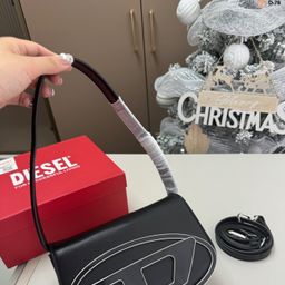 thumbnail for Bolso Dingdang 2025 de diseño novedoso, moderno y elegante para chicas a la moda, versátil para llevar al hombro, bajo el brazo, como bolso de mano y bandolera, en stock.