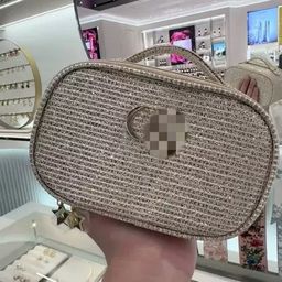 thumbnail for D's Christmas limited gift cosmetics storage bag light luxury portable large-capacity star bag