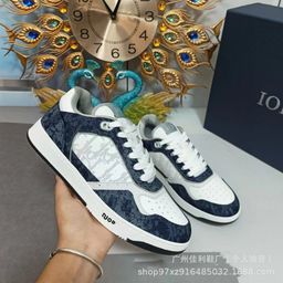 thumbnail for Versão alta D letra b27 início da primavera nova letra bordada de sola grossa versátil com cadarços tênis casuais de cano alto e baixo para casais