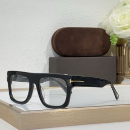 thumbnail for Tom's New Men's and Women's Square Eyeglass Frames Tf0711 Can Be Equipped with Optical Multifocal Reading Glasses Frames