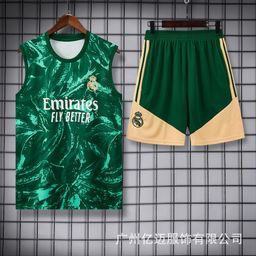 thumbnail for New training uniforms, football uniforms, vests, Paris Arsenal, Corinthians, Manchester United, and Chelsea shirts in Spain