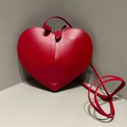 thumbnail for Cross-border European and American fashion peach heart box bag niche design shape bag texture one-shoulder crossbody bag can be sent into the warehouse