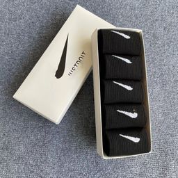 thumbnail for Meias femininas nK com gancho, meias coloridas em caixa de presente, moda coreana, meias curtas de cano médio-alto, meias de algodão de cor sólida, esportivas, dropshipping.