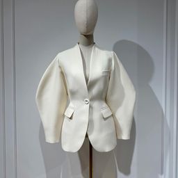 thumbnail for 欧美跨境女装2026春季新家设计感高级收腰西装外套长袖西服上衣