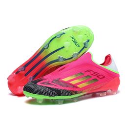 thumbnail for Fabricantes de e-commerce transfronteiriço vendem diretamente chuteiras de futebol ultraleves F50+