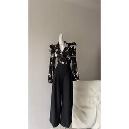 thumbnail for French design V-neck floral puff sleeve shirt women's 2025 spring and summer high-waisted slimming wide-leg pants two-piece set