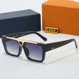 thumbnail for New V-shaped explosive sunglasses, men's and women's classic sunglasses, UV-resistant high-end fashion Korean driving glasses