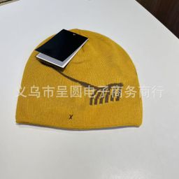 thumbnail for Autumn and winter R letter jacquard wool cap thickened large version flanging men&#039;s and women&#039;s all-match warm cap bird cold cap ~