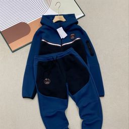 thumbnail for 跨境25春秋新款男子联名刺绣时尚针织休闲运动套装外套086裤子902