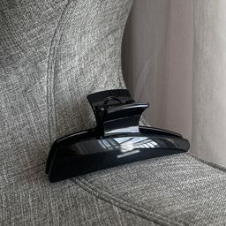 thumbnail for Matte texture letter large grab clip autumn and winter new simple shark clip women's back of the head plate hairpin hair accessories women