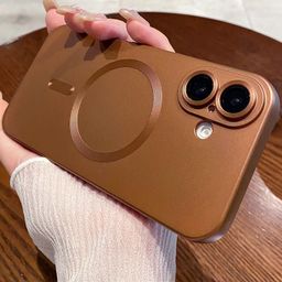 thumbnail for Capa de silicone magnética para iPhone 16 Pro Max, 16 Plus, 15, 14 e 13, com acabamento em spray e design exclusivo.