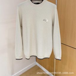 thumbnail for 欧洲老钱风LP25秋冬新款时尚字母刺绣简约圆领长袖男士针织T恤衫