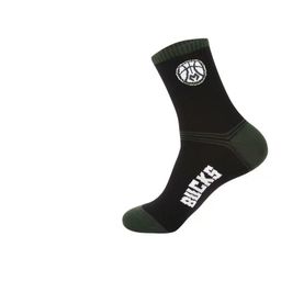 thumbnail for Meias de basquete masculinas de meia panturrilha outono e inverno nova estrela absorvente de suor e confortável ins meias esportivas equipe meias de algodão drop shipping