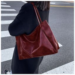 thumbnail for Bag women's bag large capacity summer new glossy shoulder briefcase fashion all-match tote big bag commuter underarm