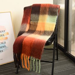 thumbnail for Bufanda de mujer invierno AC de doble cara Arco Iris chal a cuadros larga Piel de caballo de mar color a juego bufanda de los hombres mismo estilo borla