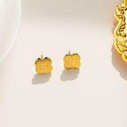 thumbnail for Colar de trevo de quatro folhas com padrão de temperamento em aço titânio totalmente banhado a ouro real, conjunto versátil de luxo leve popular transfronteiriço, preço de fábrica.