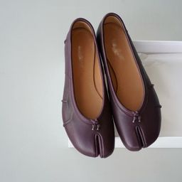 thumbnail for Niche ins style pleated tabi shoes women's tabi horseshoe soft sheepskin genuine leather shallow mouth flat ballet shoes