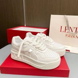 thumbnail for Top Version 2024V New Product Willow Nail Decoration Casual Sports Shoes Round Toe Fashion Couple Thick-Soled Platform Shoes