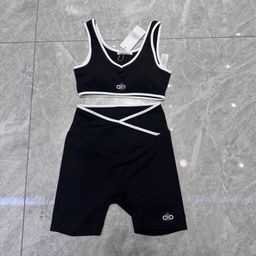 thumbnail for 25 Summer New Contrast Sports Bra Yoga Bra Vest + Cross High Waist Yoga Shorts Women's Set