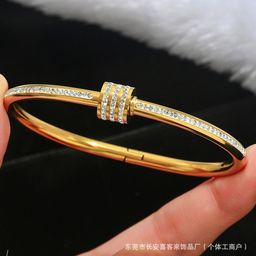 thumbnail for 跨境爆款钛钢手镯时尚气质百搭镀18k金不锈钢几何手镯饰品批发