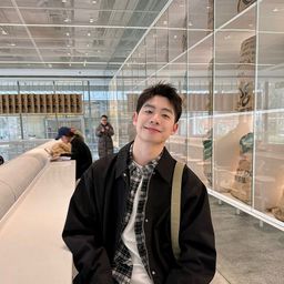 thumbnail for Jaqueta de trabalho com lapela de cor sólida para meninos 2025 primavera e outono nova versátil solta simples casual jaqueta top.