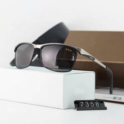 thumbnail for New Men's Polarized Sunglasses Fashionable Square Frame Two-Color Electroplating Sunglasses BMWs Sunglasses 735 Generation