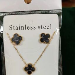 thumbnail for Cross-border bestseller titanium steel non-fading lucky four-leaf flower two-piece set, necklace, earrings, women's fashionable light luxury influencer wholesale