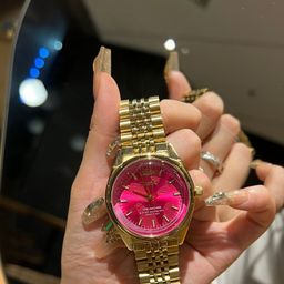 thumbnail for A generation of Western Queen Mother&#039;s same watch women&#039;s Saturn rose red gold watch fashion retro temperament quartz waterproof
