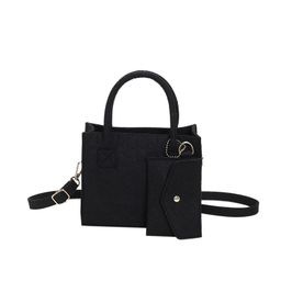 thumbnail for 包包女韩版简约压痕毛毡轻便手提包2023新款单肩斜跨两件套包包女