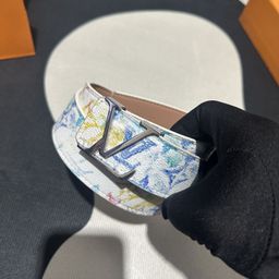 thumbnail for New fashion men's business casual versatile letter graffiti smooth buckle belt jeans trend Internet celebrity