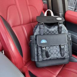 thumbnail for Mochila masculina casual para viagens, negócios e laptop, da marca C, modelo 2025, elegante.