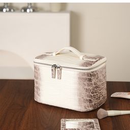 thumbnail for 鳄鱼纹头层牛皮化妆包旅行便携洗漱包高级感大容量实用收纳包