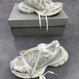 thumbnail for Paris Dad Shoes 2025 Hot Style Versatile New Sports Shoes Heightening Couple Thick-Soled Casual Shoes