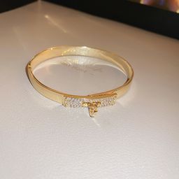 thumbnail for 轻奢花朵拼接锆石手镯手链小众高级感时尚手环通勤独特设计饰品女