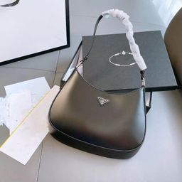 thumbnail for Bolsa de Ombro Feminina P Brand 2025 Outono CLEO, Bolsa Vintage Meia-Lua de Couro Genuíno Estilo Europeu e Americano.