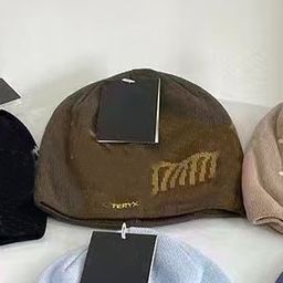 thumbnail for Autumn and winter R letter jacquard wool cap thickened large version flanging men&#039;s and women&#039;s all-match warm cap bird cold cap ~