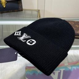 thumbnail for Hot Selling Winter Cross-border Knitted Hat Couple European and American Trendy Brand High Quality Beanie Warm Casual Hat