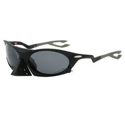 thumbnail for New European and American Cross-Border Sports Cycling Polarized Sunglasses for Men and Women, Personalized Trendy Eagle-Beaked Frog Web Sunglasses 9437