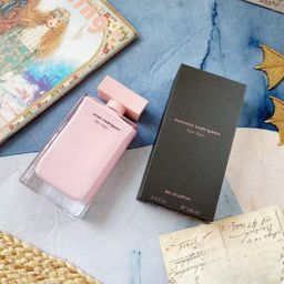 thumbnail for Vietnam cross-border Perfume Naxiso black and white thin powder fat lady amber Xiaguang dress perfume wholesale