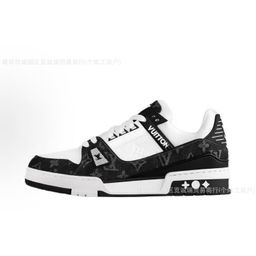 thumbnail for Foreign trade donkey home trainer donkey home European station men's and women's bread shoes thick-soled embossed sneakers couple run