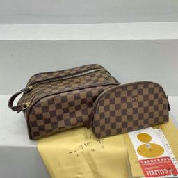 thumbnail for 2025 New Pillow Cosmetic Bag Women's Large Capacity Portable Waterproof Checkerboard Cosmetic Storage Bag