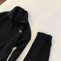 thumbnail for alo高版本银标运动休闲老钱风针织套装 翻领上衣阔腿针织裤纯色