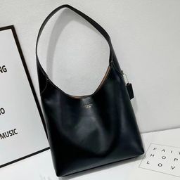 thumbnail for Kou C's home outlet Brooklyn Brooklyn tote bag large capacity retro one-shoulder portable commuter armpit bag